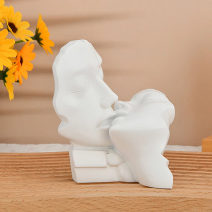 Home décor lovers kiss couple figurines sculpture abstract decoration suitable for living room, office.